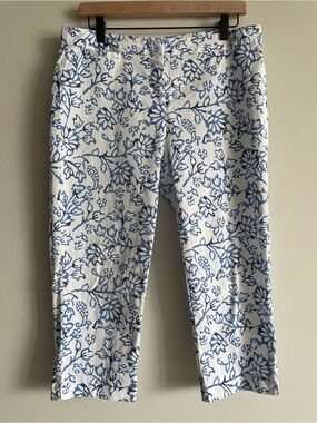 J. Jill Stretch Capris Blue & White Floral Size 10 Petite